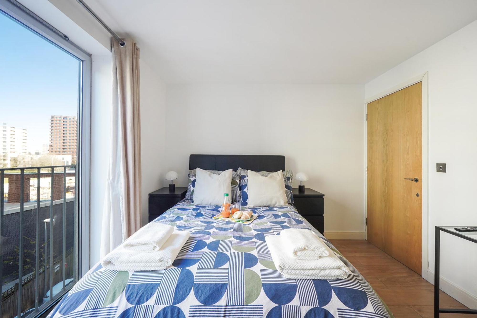 City Riverside - 2 Bedroom & Free Parking Barking  Ngoại thất bức ảnh